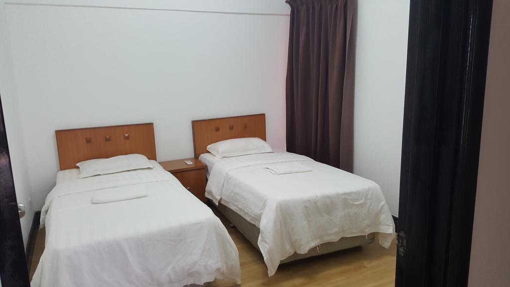Marina Court Kk City Homestay Kota Kinabalu Exterior photo